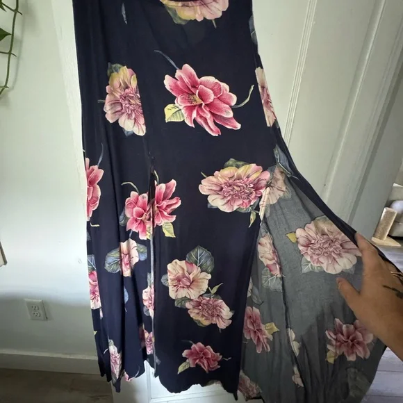 Floral Maxi Dress - URBAN OUTFITTERS - Picture 5 of 7